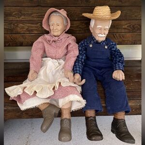 Vintage 32" William Wallace Jr. Grandma & Grandpa Porcelain Ceramic Dolls 1989